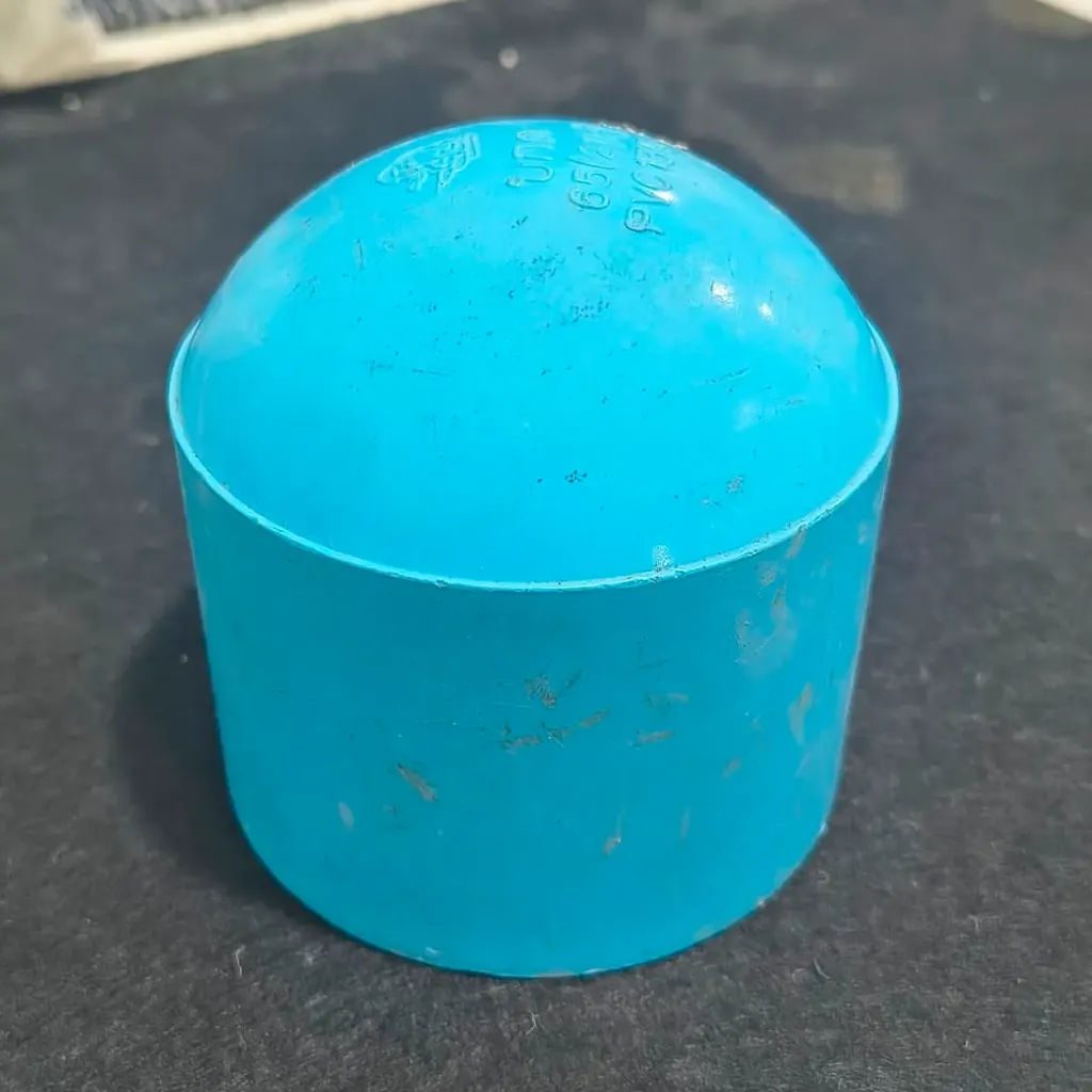 01130 PVC END CAP 2 1/2"