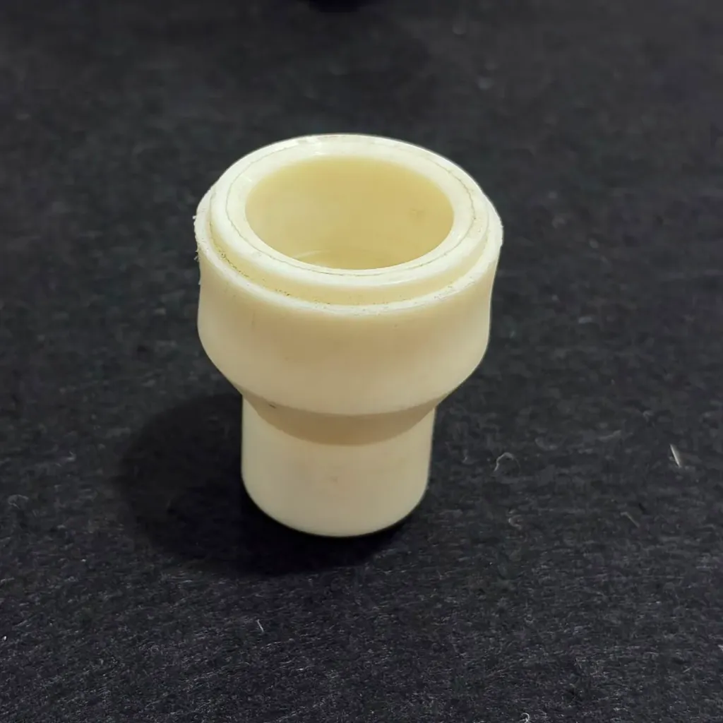11406 VESBO REDUCING SOCKET HOT WATER H/P 40/20MM