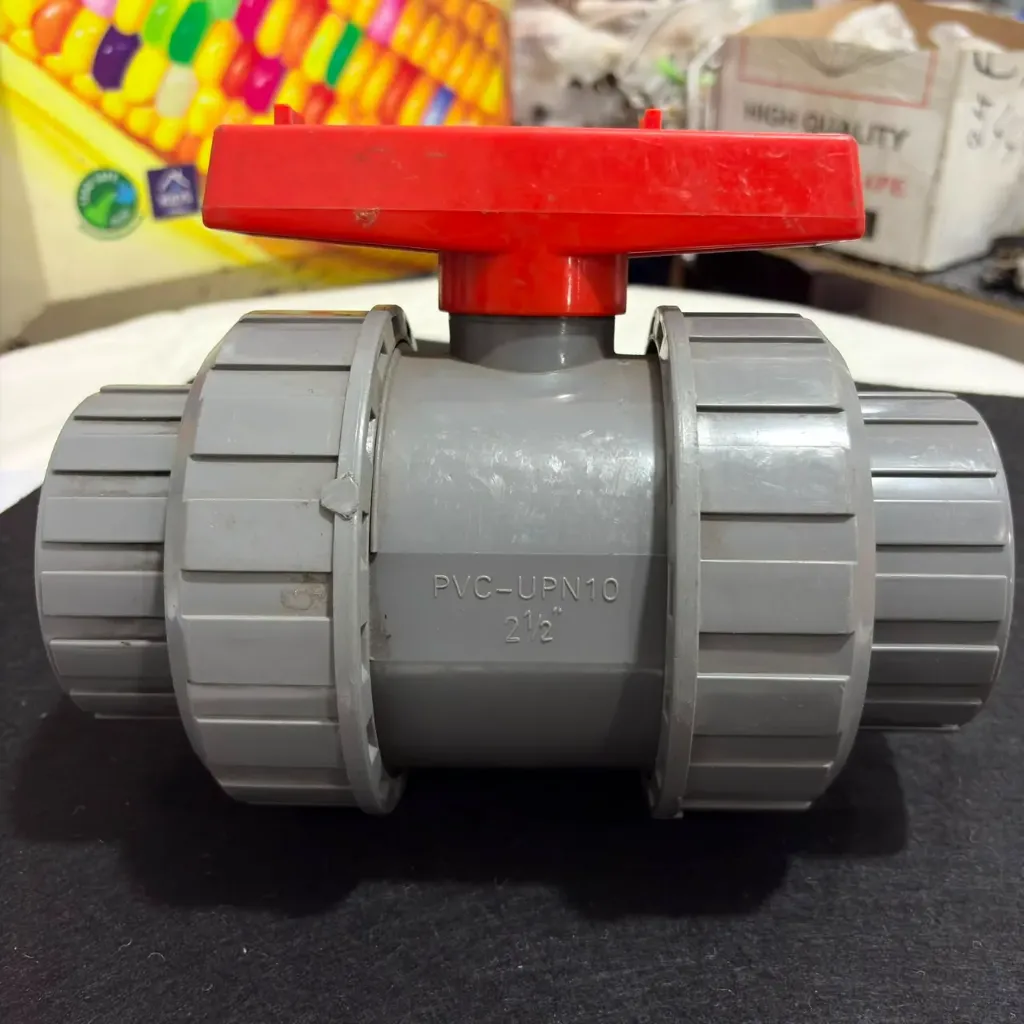 22970 PVC BALL VALVE UNION TYPE 2 1/2"