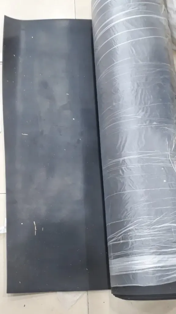 33903 BLACK RUBBER SHEET 4.0MMX1X10MTR
